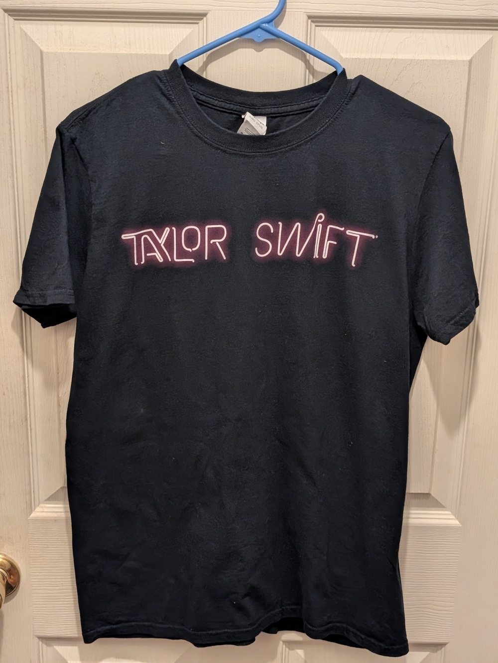 Taylor Swift Black Women's Med Graphic T-Shirt with Pink Neon Logo